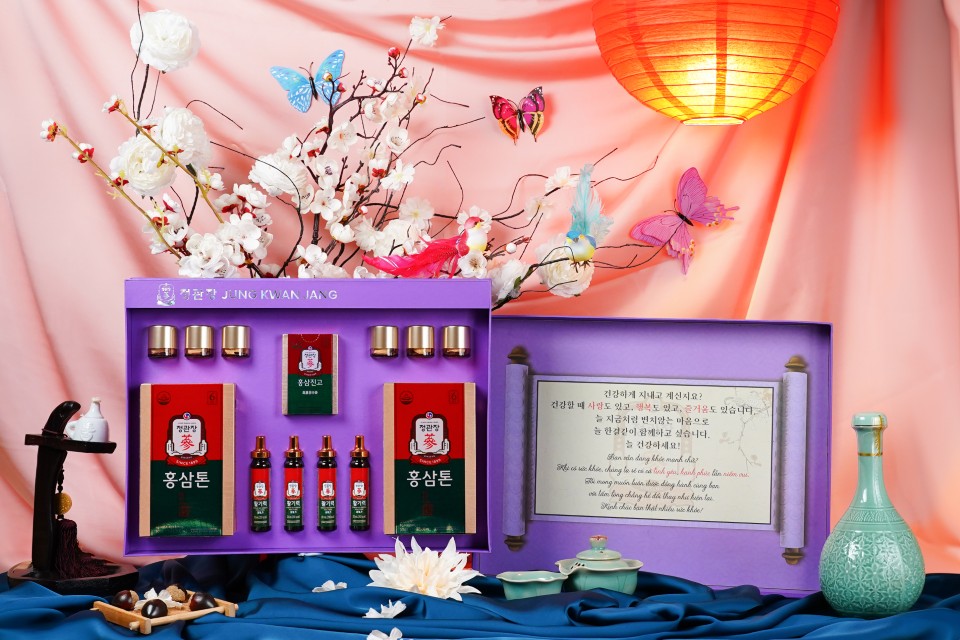 Set quà Tết Giao Long Đắc Thủy KGC Jung Kwan Jang gồm cao hồng sâm mật ong và nước sâm Tonic Mild